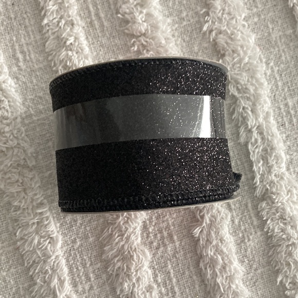 Five Ribbons - Picture 2 of 10